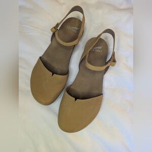 Dansko Women's Rowan Tan/Yellow Slingback Close Toes Sandles Size 9.5